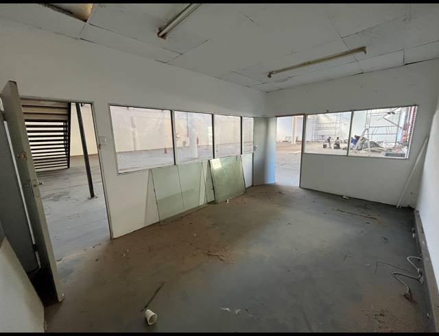 900M² WAREHOUSE TO LET IN PAARDEN EILAND